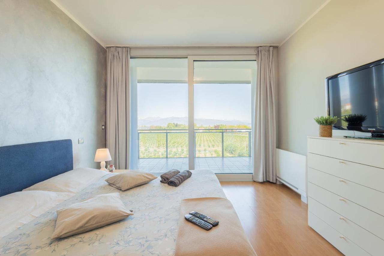 Glass House Κούνεο Εξωτερικό φωτογραφία