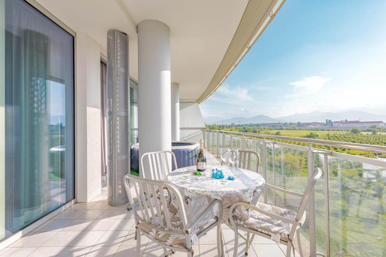 Glass House Κούνεο Εξωτερικό φωτογραφία